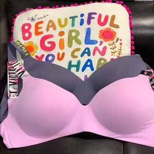 Victoria’s Secret Bras (set of 2) Sz 40C NWT